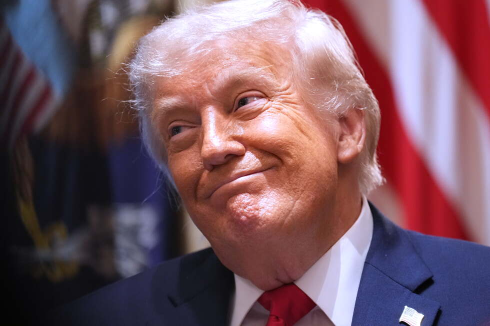 White House moves to give political appointees power over grants