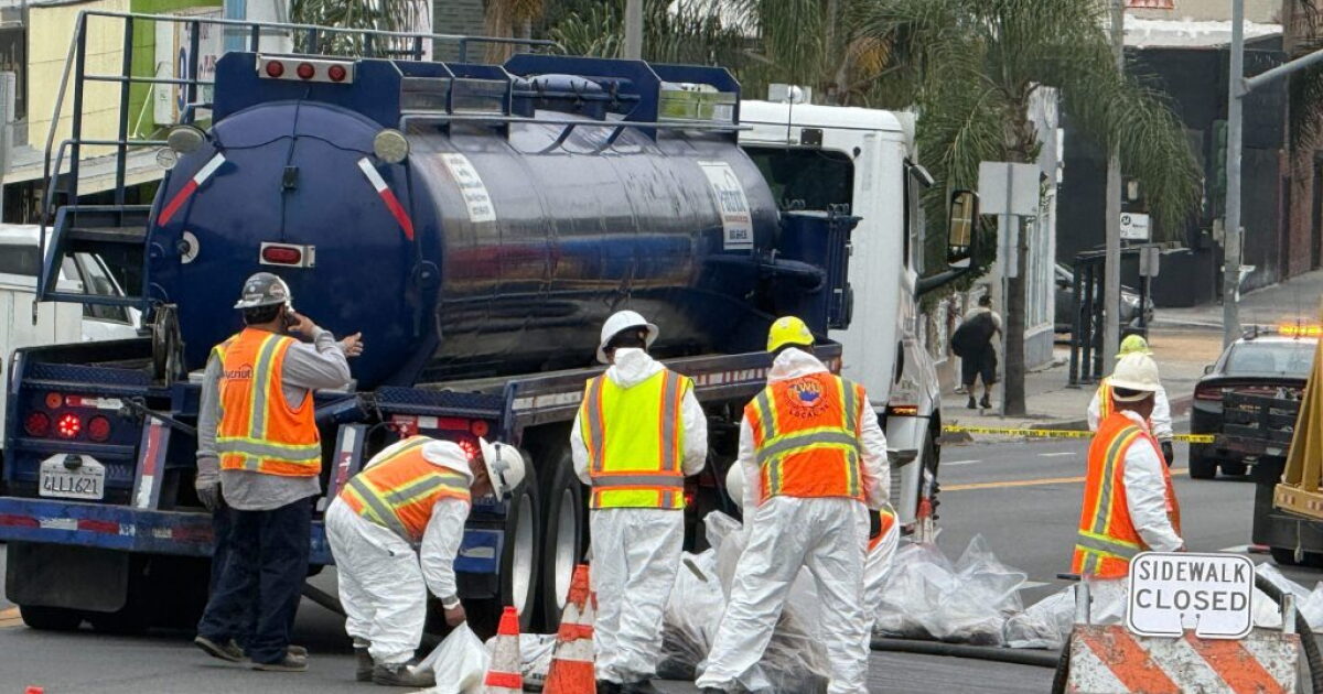 Crude oil spill in East LA reaches Los Angeles River