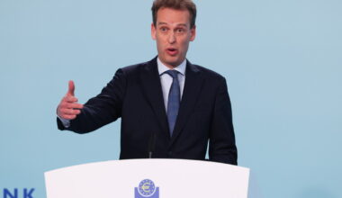 ECB tells banks to speed tech fixes as AI shrinks the clock