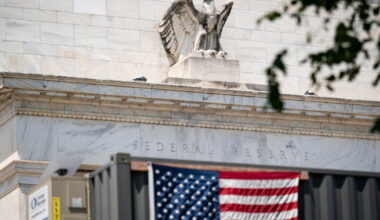 The Fed, the White House and the skinny accounts