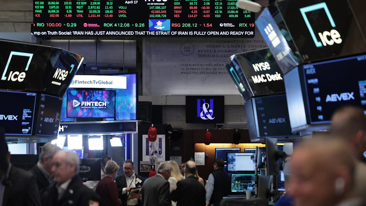 Dow record, SpaceX rally, Federal Reserve decision 2026