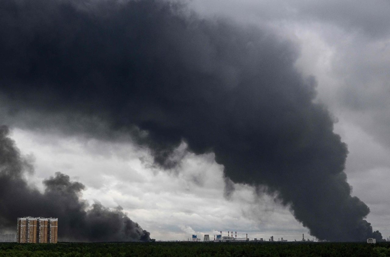 Ukraine suffers new strikes as calls for peace intensify - EUROPE SAYS