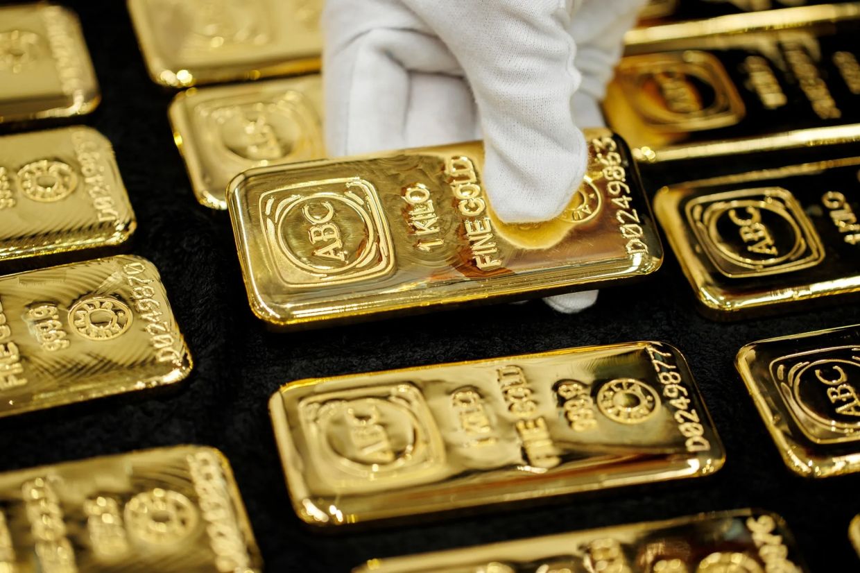 Central banks keep gold bullish long term