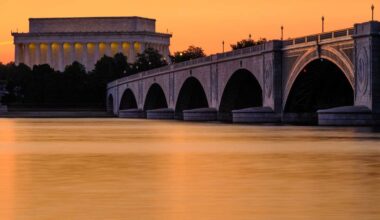 Trump says promenade will be built connecting Lincoln Memorial to Potomac River