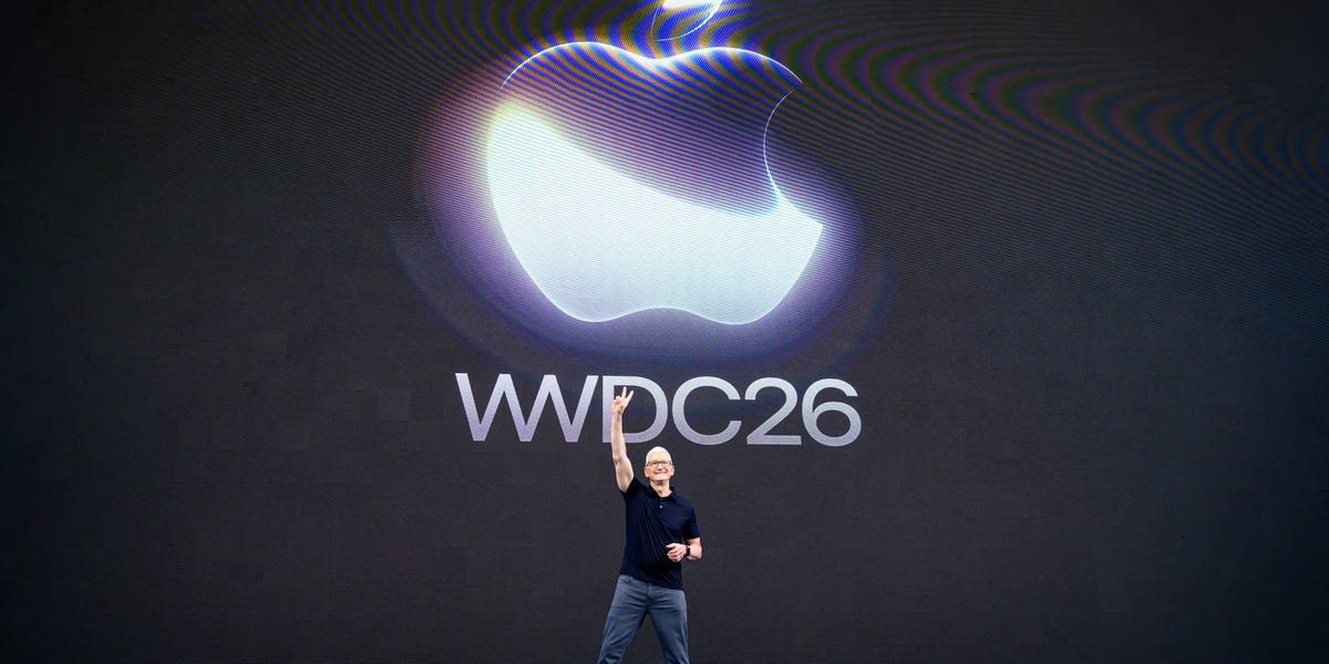 What Smart People Are Saying About Apple's Slew of AI Announcements