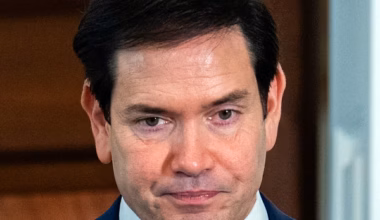 marco rubio facing forward