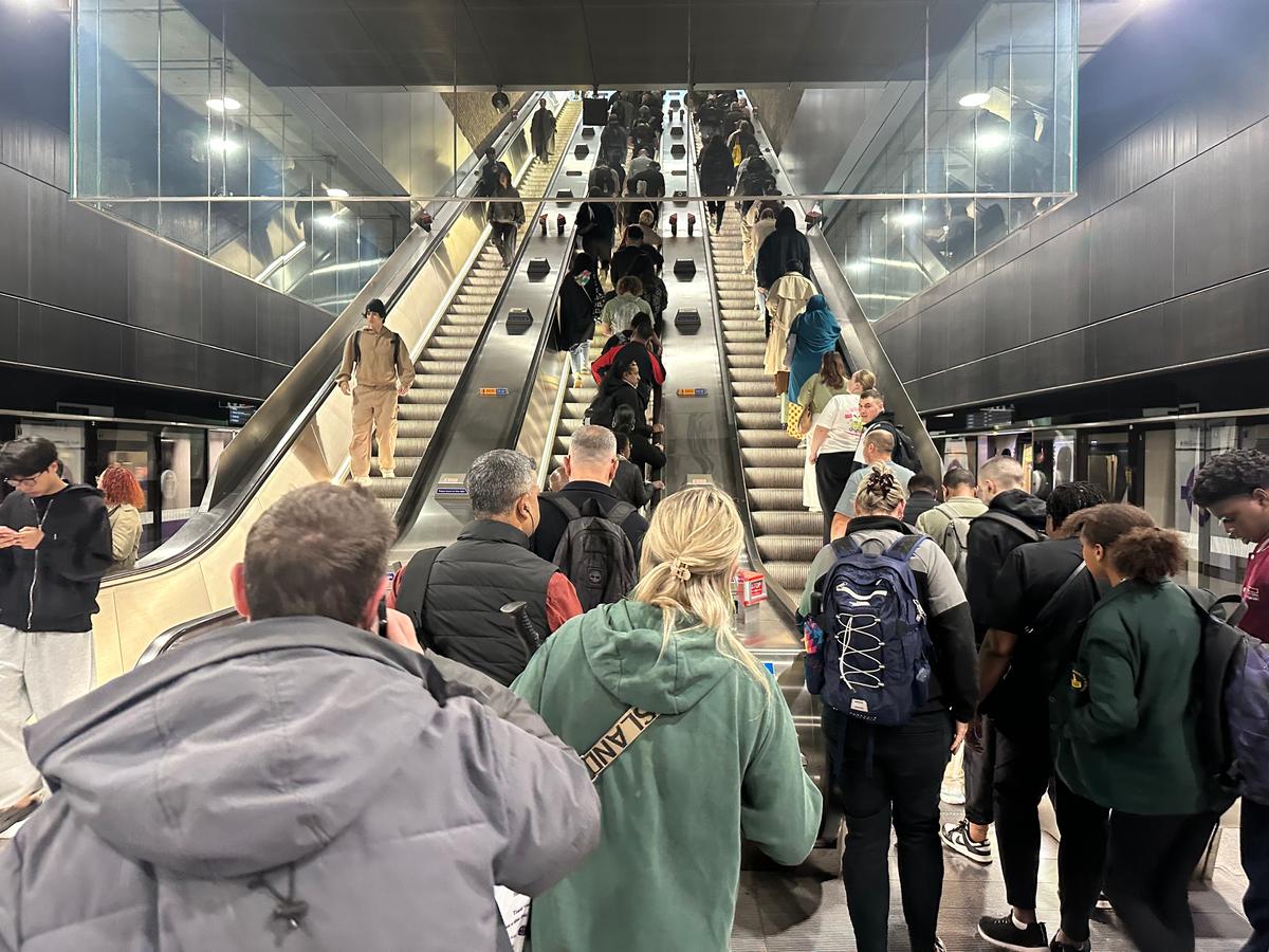 London rides out the Tube strike: Elizabeth line saves capital from meltdown as walkout support weakens