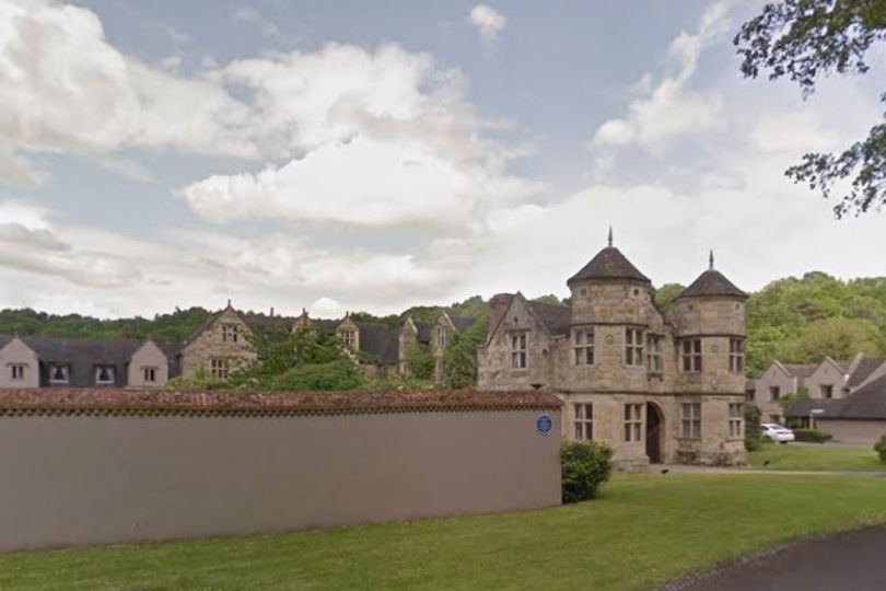 Police issue 'do not' warning over former asylum seeker hotel in Telford