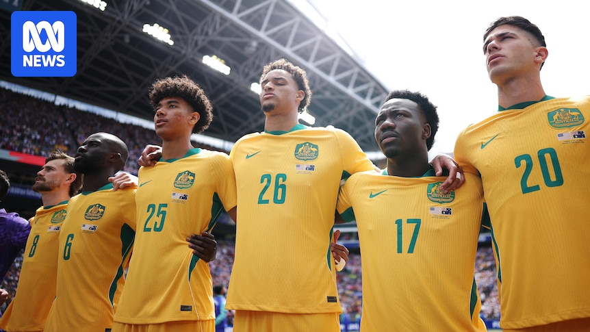Pauline Hanson says her vision of 'monoculture' is like the Socceroos