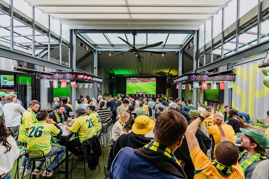 Fans at the Sporting Globe pub in Richmond, Melbourne