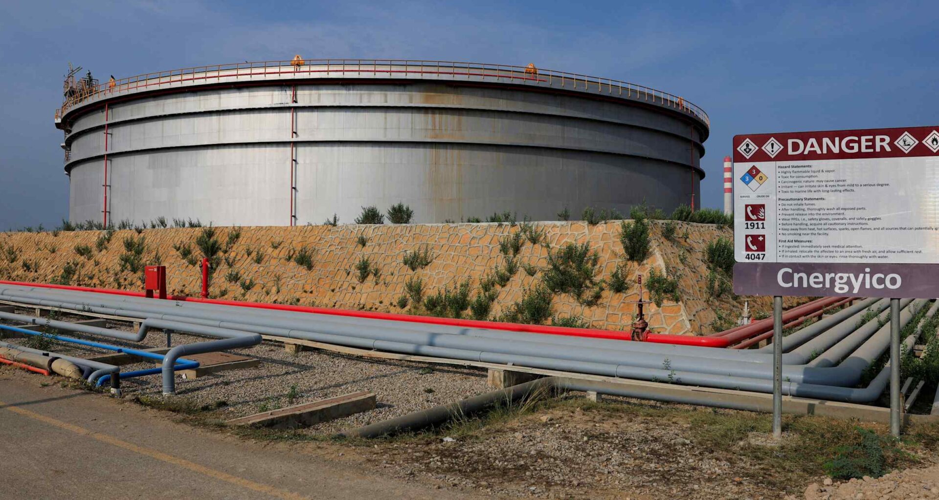 Pressed by Iran crisis, Pakistan plans to start strategic oil reserve