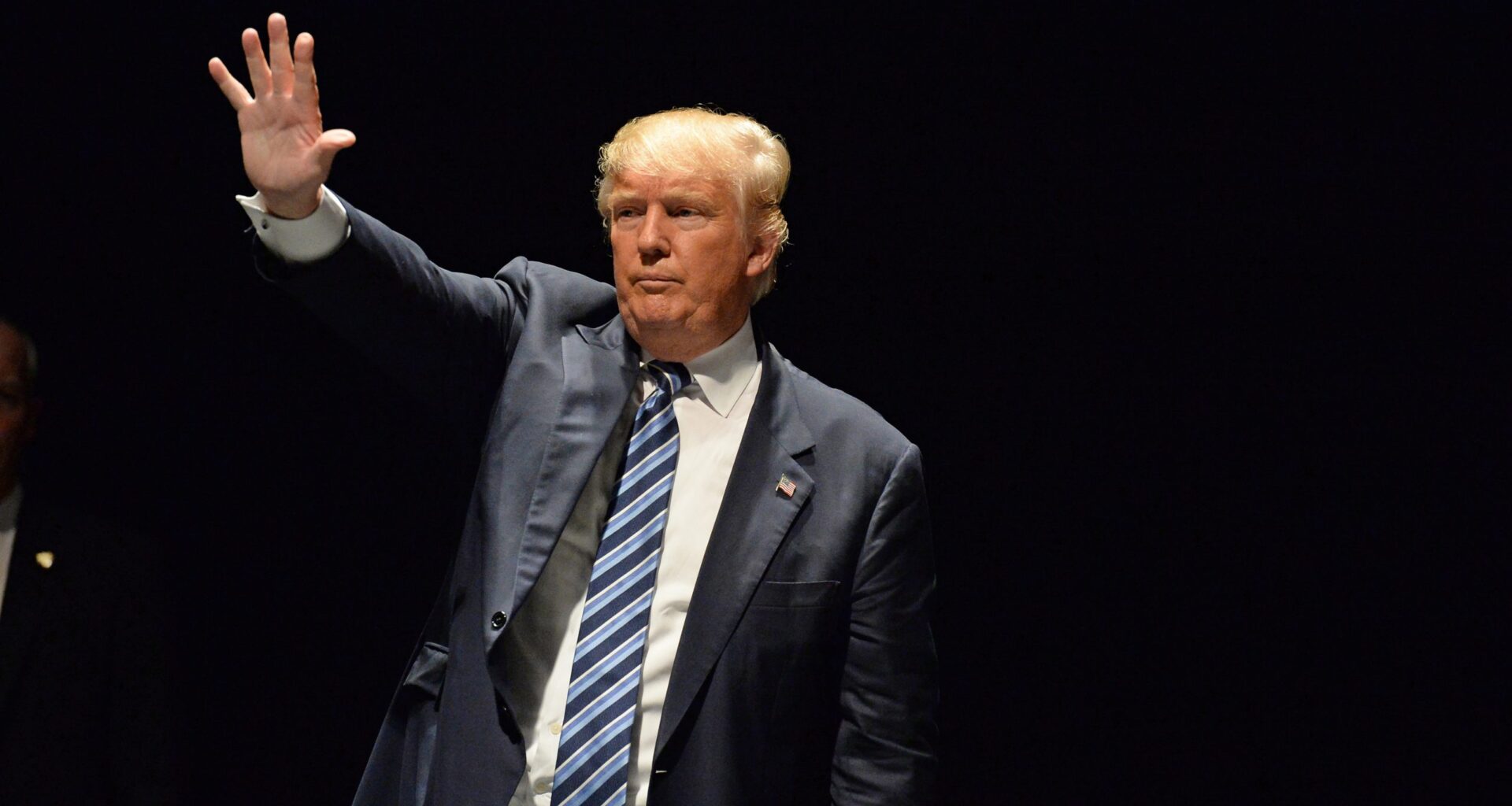 Trump wins delay to Jan. 6 civil suits during bid for immunity