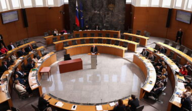 Slovenia gets right-leaning government in a shift for small EU nation
