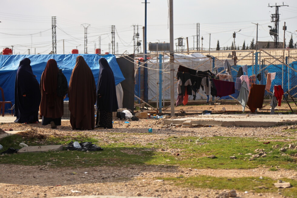 Australian woman and daughter to return from Syrian camp under strict conditions