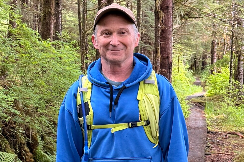 US Senate candidate with same name as incumbent ineligible for Alaska ballot