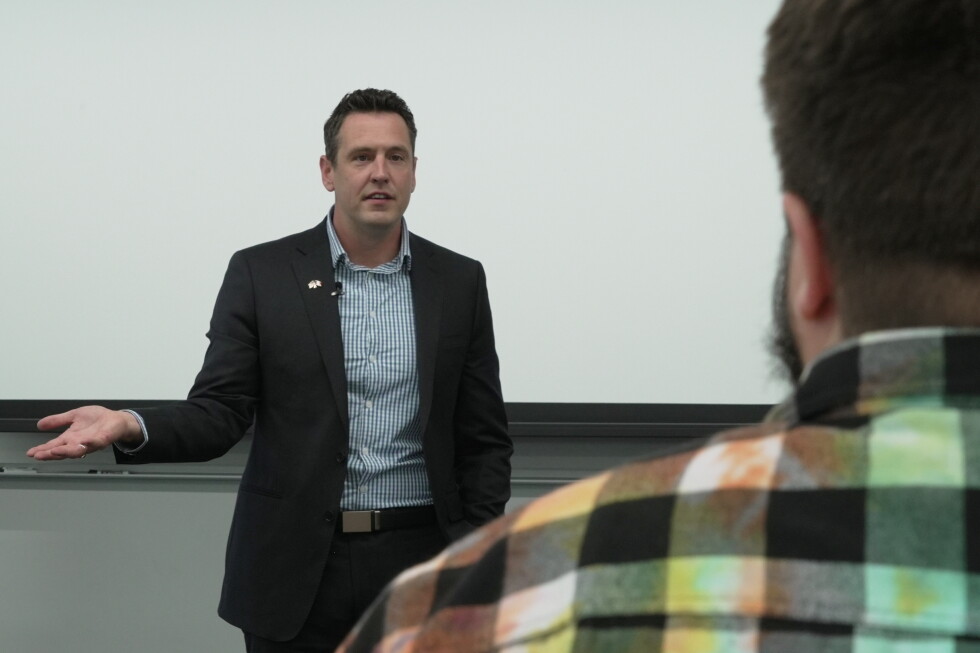 MAHA candidate Zach Lahn wins Republican primary for Iowa governor