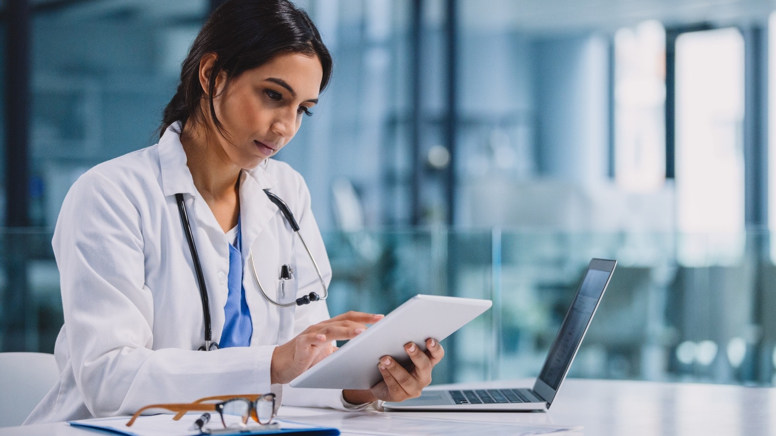 Agentic AI in healthcare with AWS and Anthropic: PwC