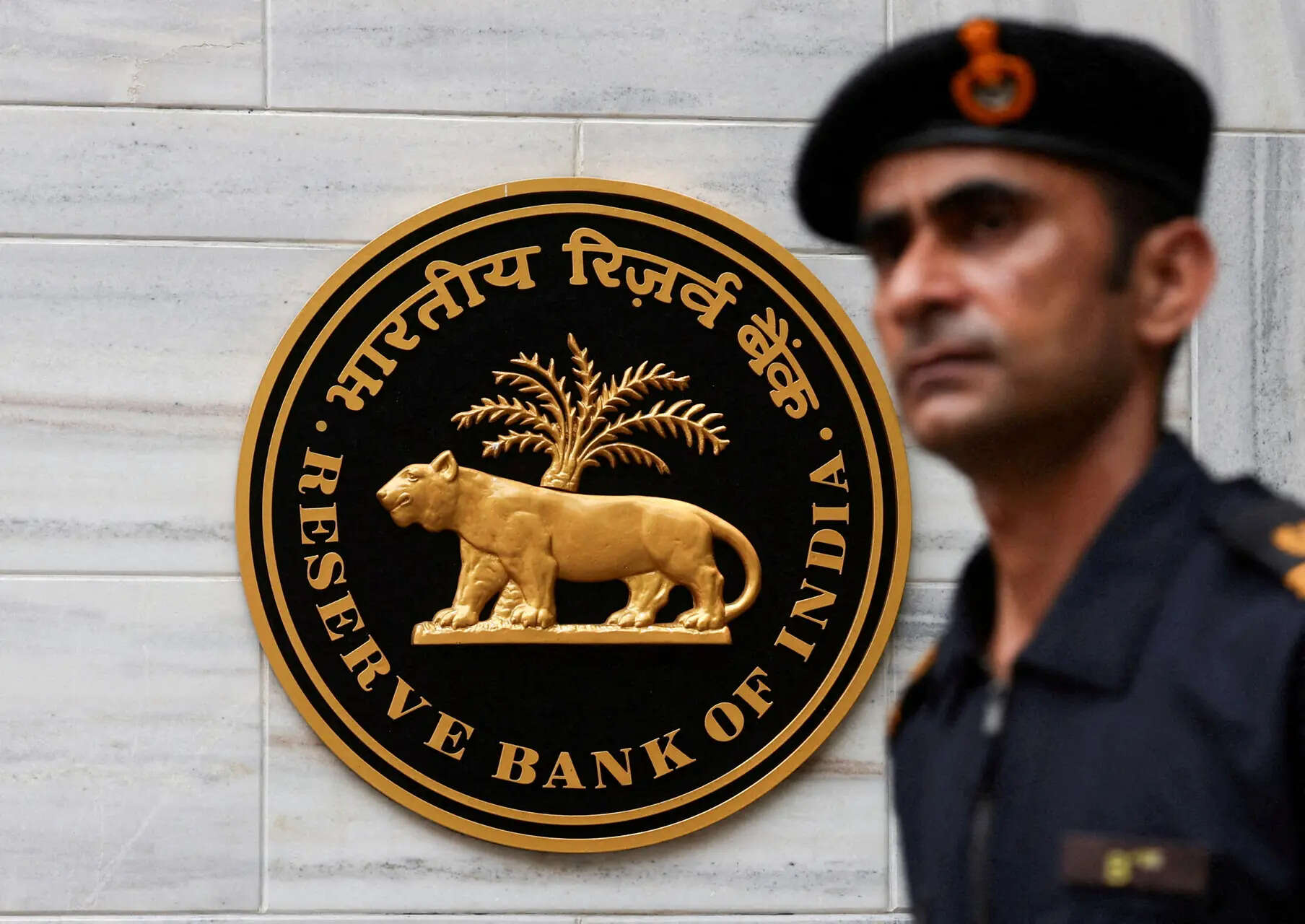 <p>Indian shares dropped, tracking Asian stocks with a focus on evolving tariff policies after the U.S. imposed a 10 per cent duty on goods from India, while the European Union, Taiwan, Japan, South Korea face rates of 10 per cent -12.5 per cent .</p>