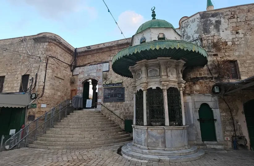 One of the symbols of the city, the Al-Jazzar Mosque