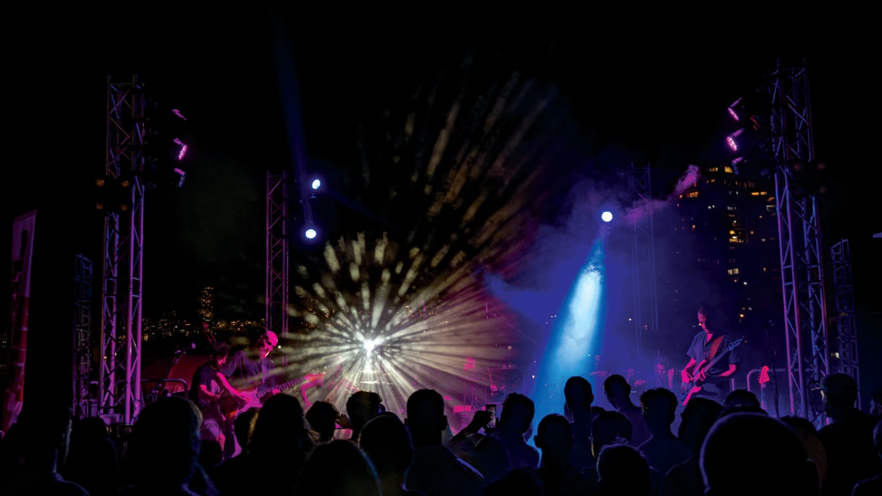 The Manofim program includes a plethora of live entertainment.