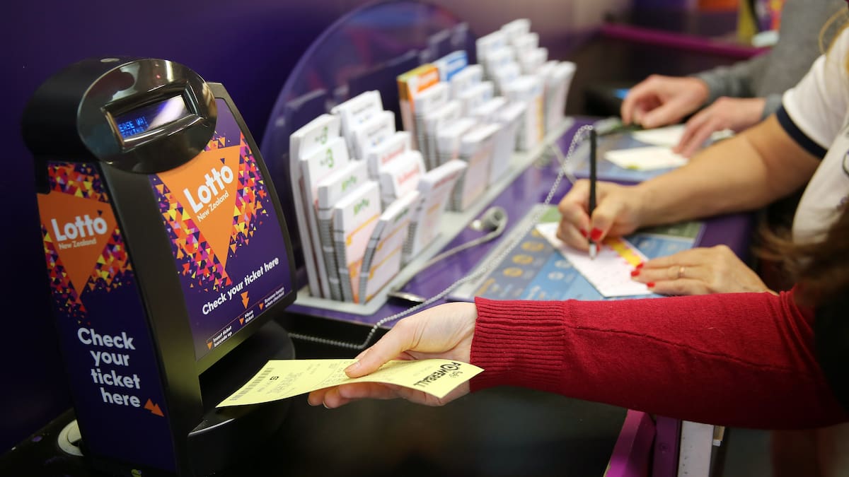 Auckland player wins $1m Lotto first division as Powerball climbs to $35m