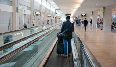 EU regulator eases restrictions on flights to Israel, urges avoiding Iran, Iraq, Lebanon airspaces