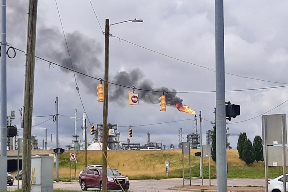 Marathon refinery flare