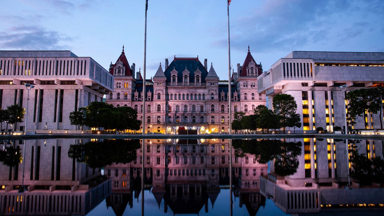N.Y. lawmakers renew push for updated sex offender registry