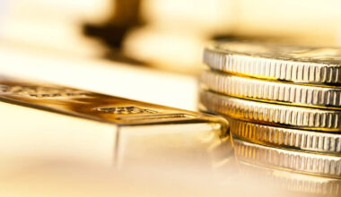 Gold holds above $4,130 as geopolitical risks outweigh stronger dollar