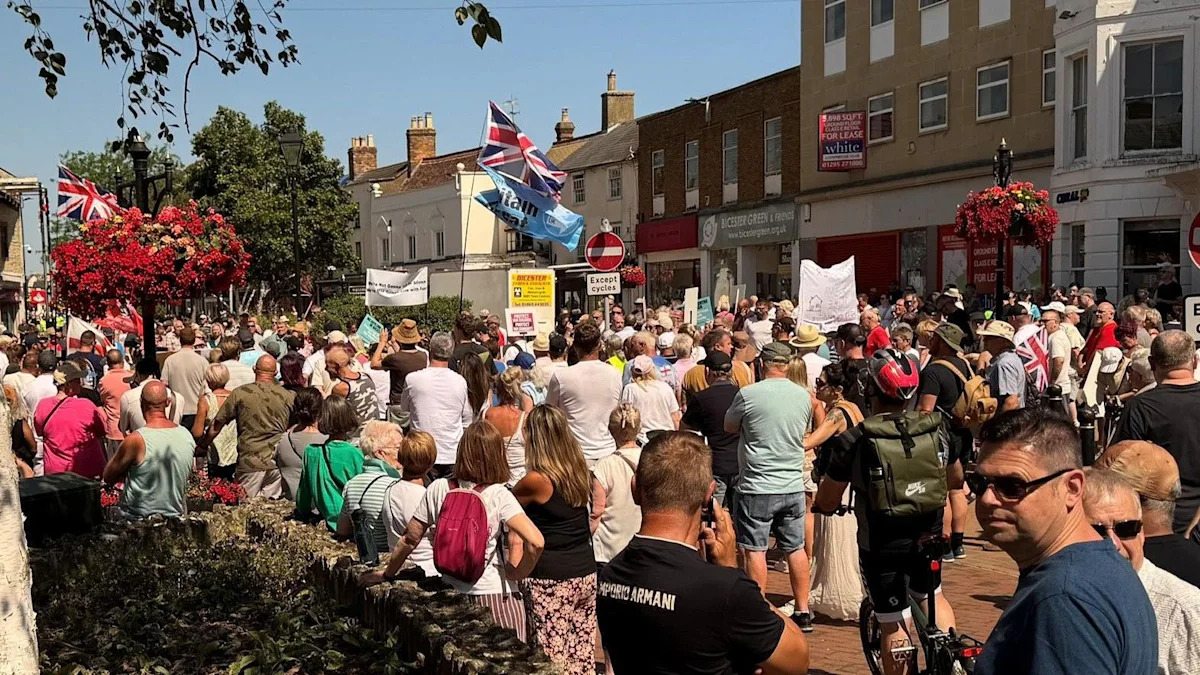 Protests held over asylum plan for MoD base