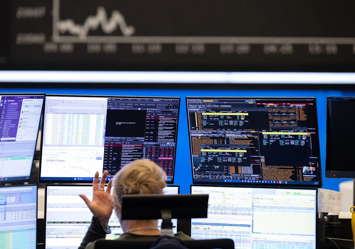 European stocks close mixed amid earnings, Middle East tensions