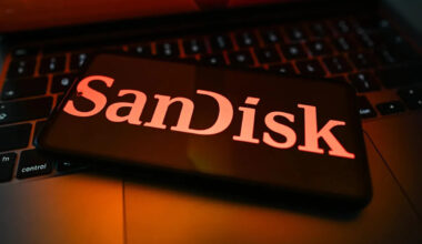 SNDK Stock Is Sliding After-Hours — Why Wall Street Is Getting More Bullish On Sandisk Despite The Selloff