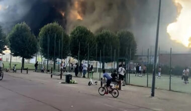 Huge plume of smoke rises from warehouse fire in Milan