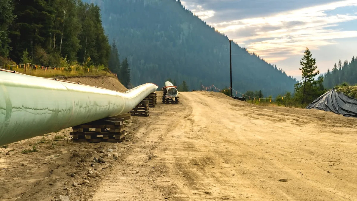Ontario and Alberta unveil 2,000-mile crude pipeline and pitch jobs, exports, and security