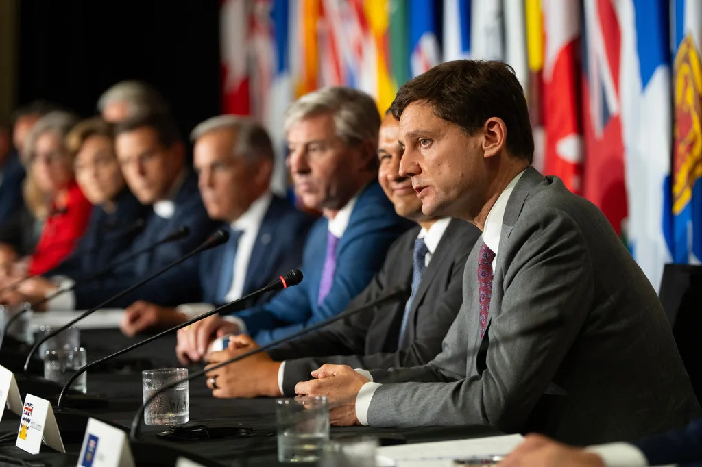 BC Premier Says Canada’s Booze Ban Is Working Against Trump: ‘We Will Never Put US Alcohol Back on the Shelves’ - EUROPE SAYS