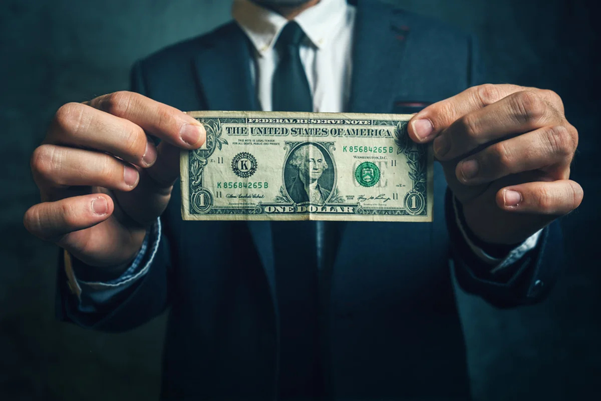 Occidental Petroleum (OXY) Stock Slides as Market Rises: Facts to Know Before You Trade