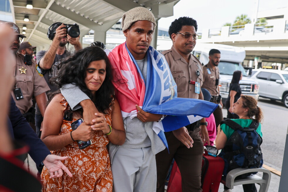 Cuban dissident artist Luis Manuel Otero Alcántara arrives in Miami