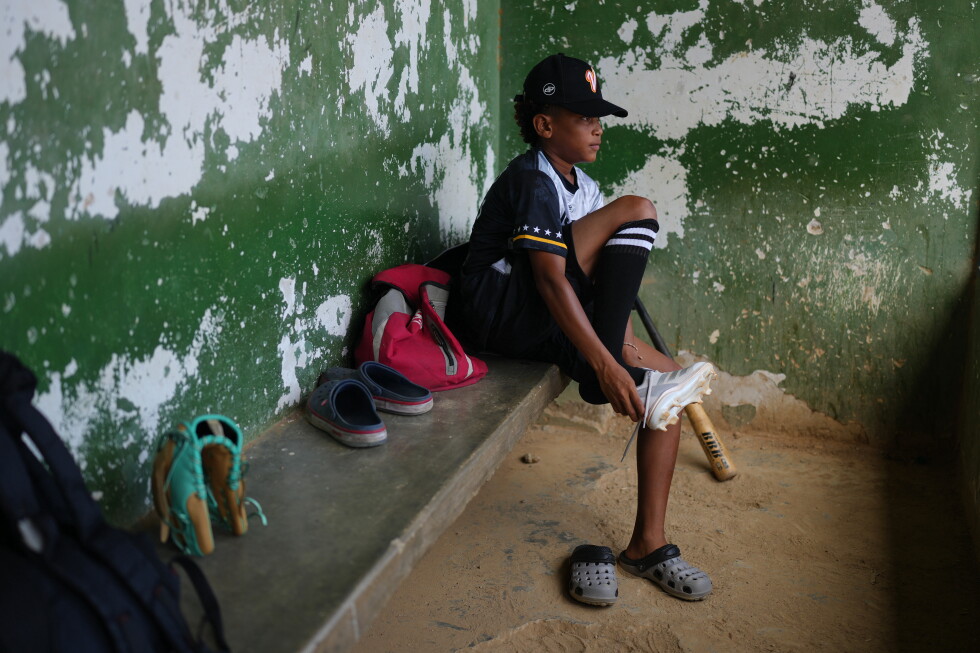 Baseball keeps young Venezuelan hopes alive after devastating earthquakes