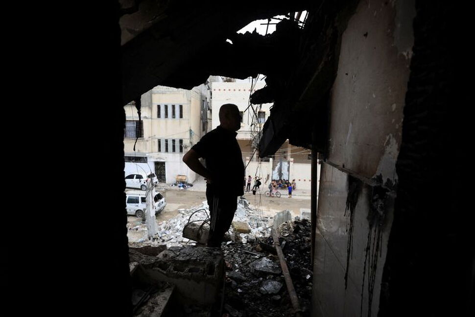 Israeli Airstrike Kills Family of Six in Gaza, Medics Say