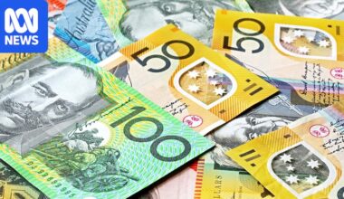Markets live updates: Australia's debt hits $1 trillion as US debt passes $US40 trillion threshold