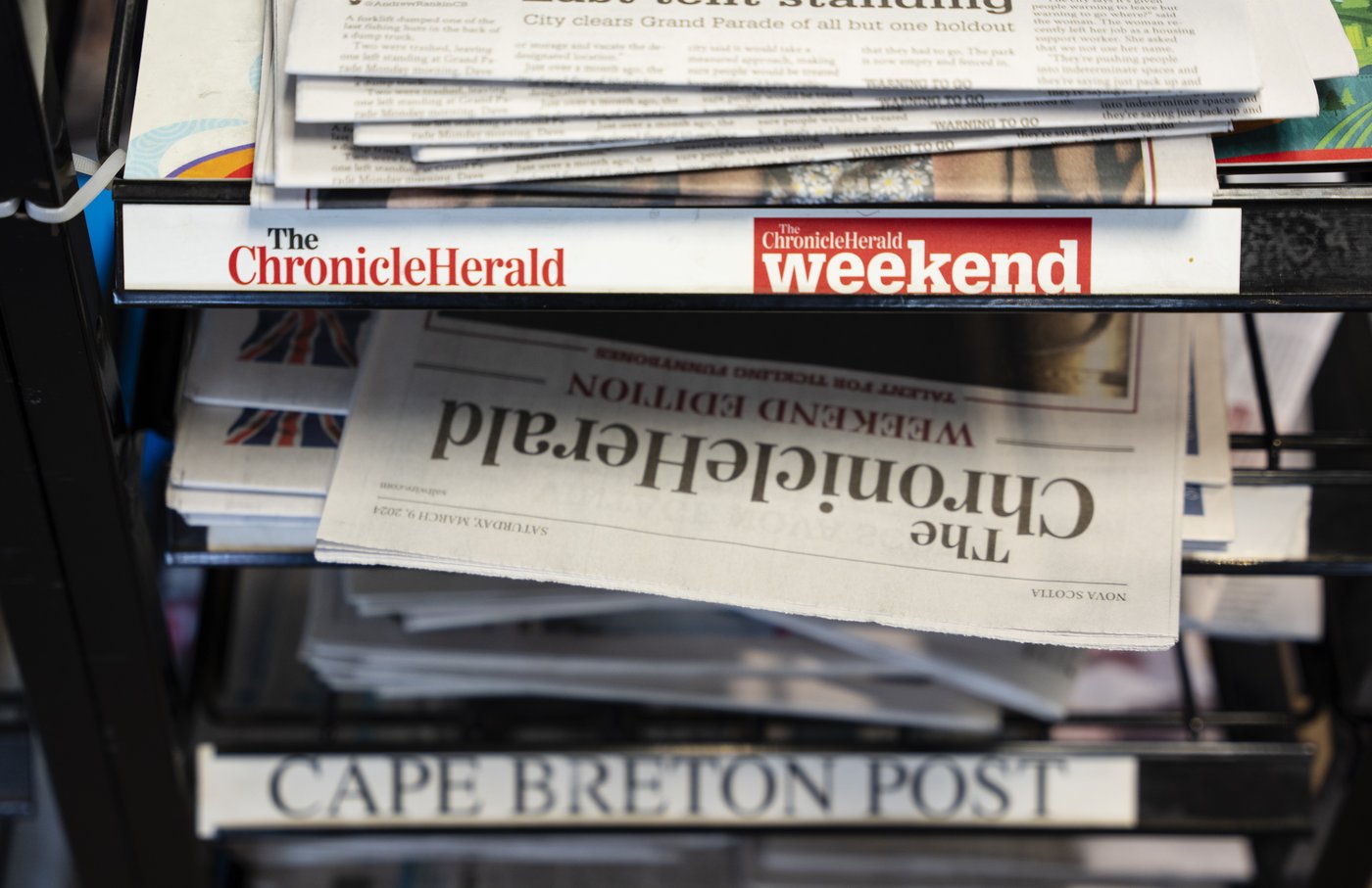 Ottawa commissions project to track ‘news deserts’ in Canada | NanaimoNewsNOW