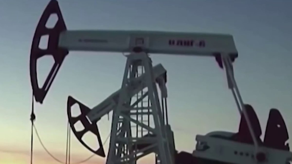 Trump’s Venezuela oil deal: What it could mean for your wallet – NBC 6 South Florida
