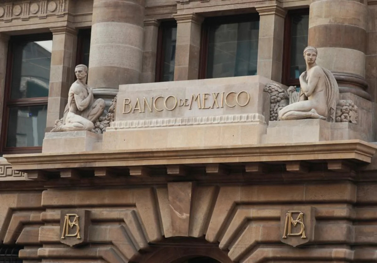 Mexico central bank signals more rate holds ahead