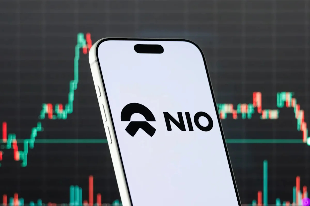 NIO Stock Slides Premarket: Europe Expansion Stalls As Inventory Dries Up And Sales Collapse