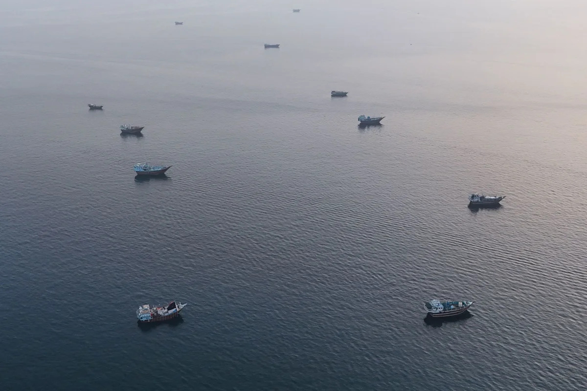 Iran, Oman Agree to Share Strait of Hormuz Revenue, IRGC Says