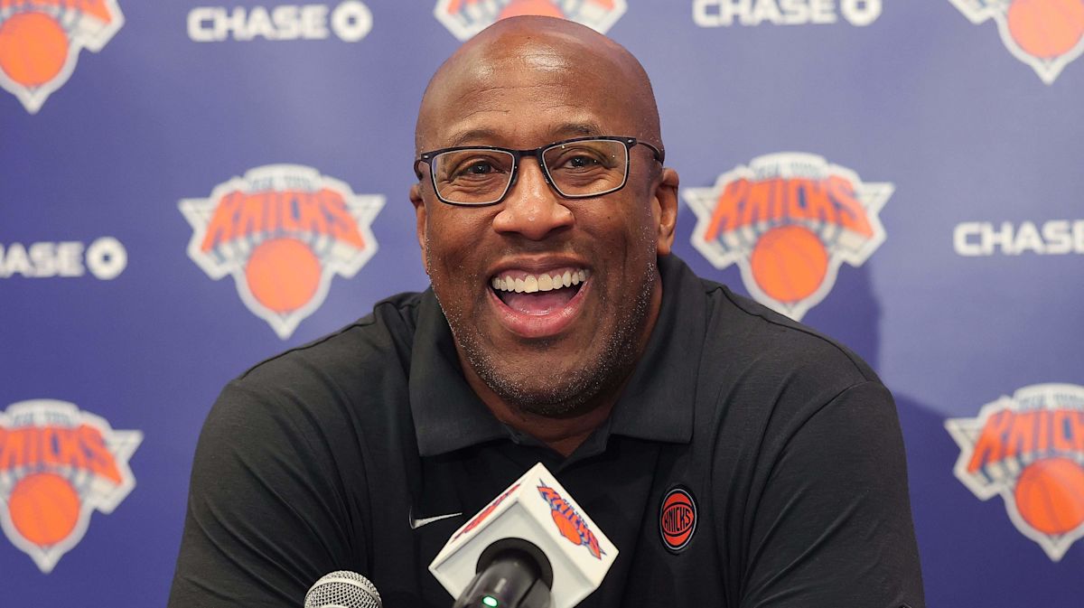 Mike Brown, Wife Spotted in Italy Enjoying Knicks Championship