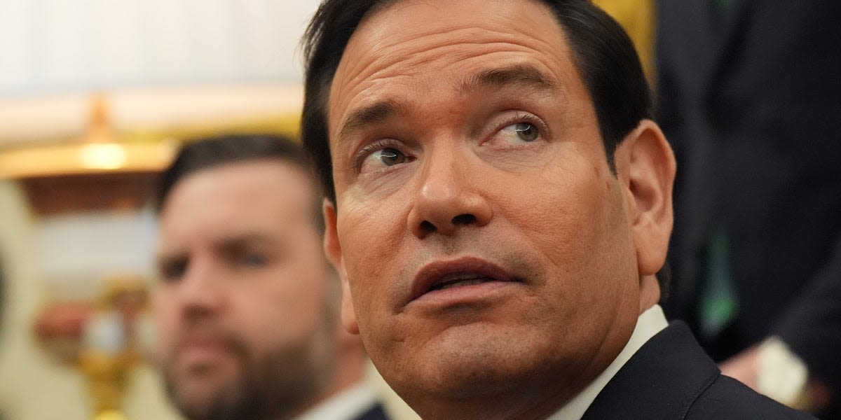 ‘Completely Full Of ****’: Ex-GOP Strategist Flames Rubio’s Promise To Vance