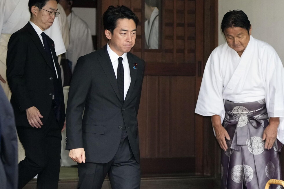 Japan's defense minister prays at controversial Yasukuni Shrine