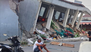 Rescuers in Indonesia recover 6 more bodies in earthquake aftermath