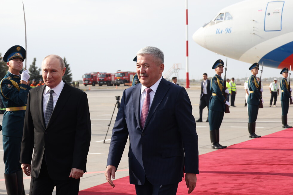 Leaders of China, Russia and India are among heads of state meeting in Kyrgyzstan